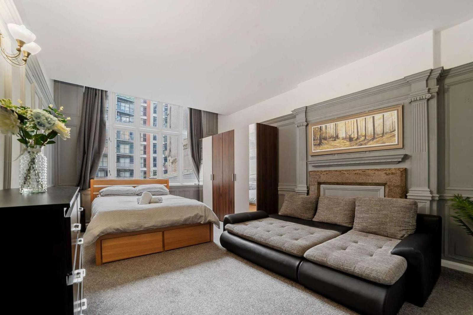 Spacious City Centre Apartment W/ Free Valet Parking Λέστερ Εξωτερικό φωτογραφία